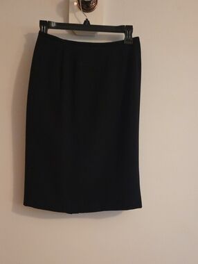 Kasper Black Women's Pencil Skirt - Sleek Office Essential